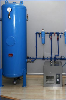 zdjęcie przedstawia instalacja zbiornikowa