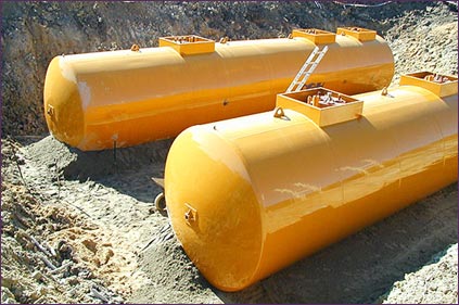 zdjęcie przedstawia dwa zbiorniki bezciśnieniowe