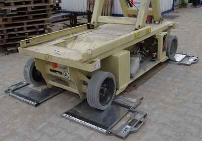 Badanie stateczności podestu ruchomego poprzez pomiary sił nacisku kół na podłoże