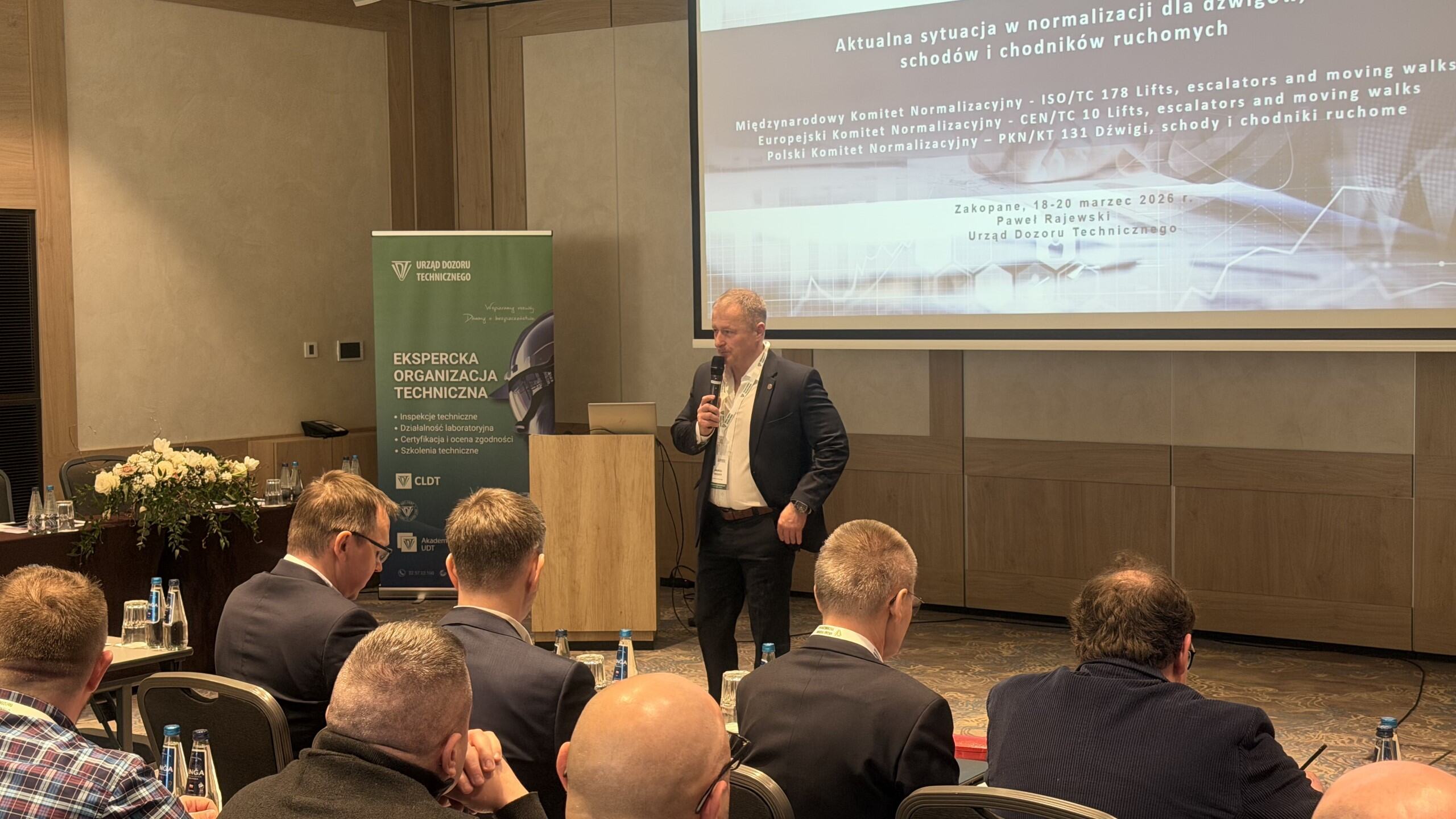 Dyrektor Oddziału otwiera konferencję